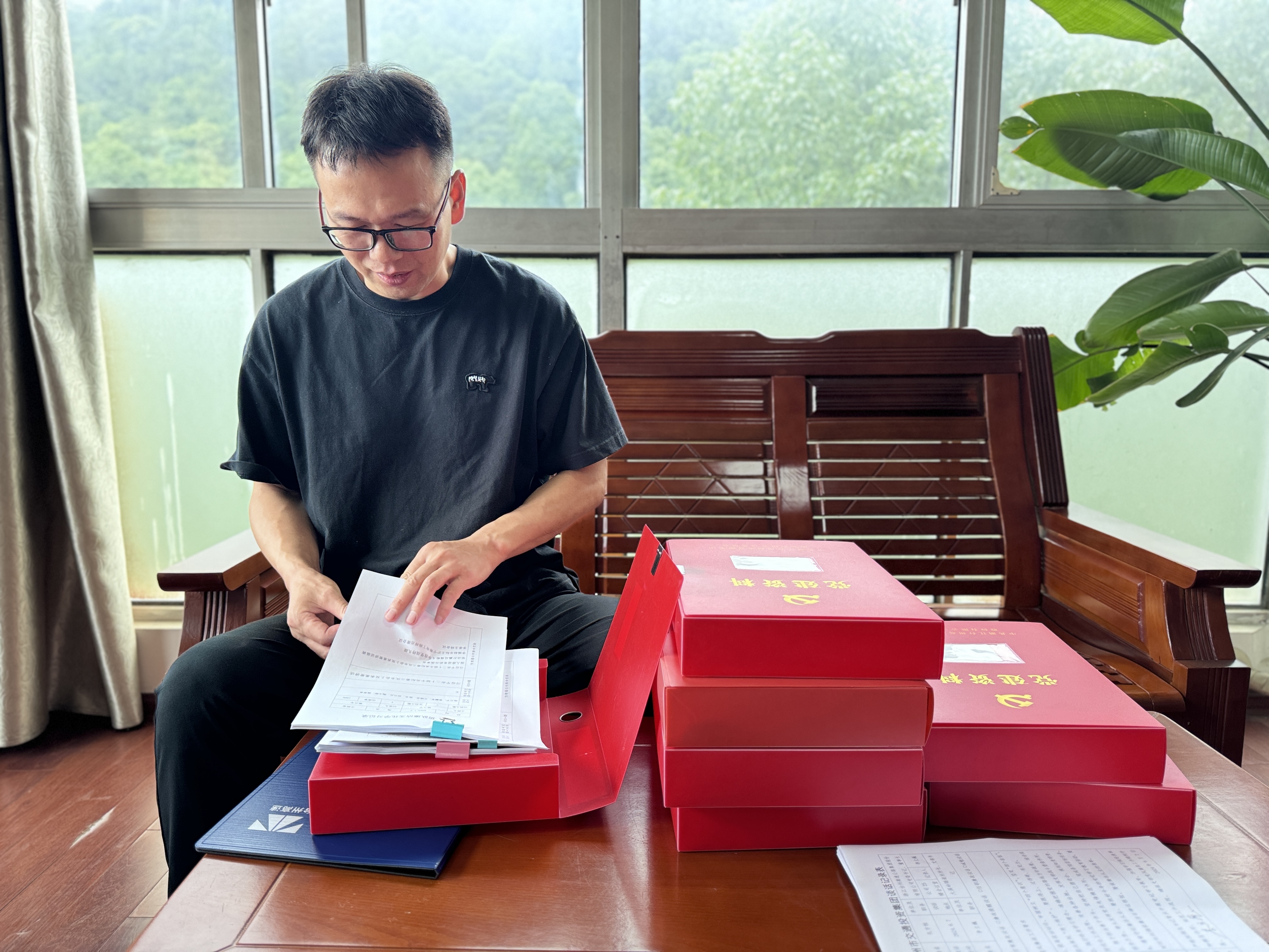 1719971559402479.jpg 2024半年度臺(tái)賬檢查羅嵐拍攝2.jpg