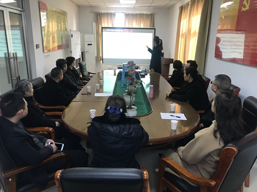 圖為“消防知識”講座現(xiàn)場 陳瑩攝_副本.jpg